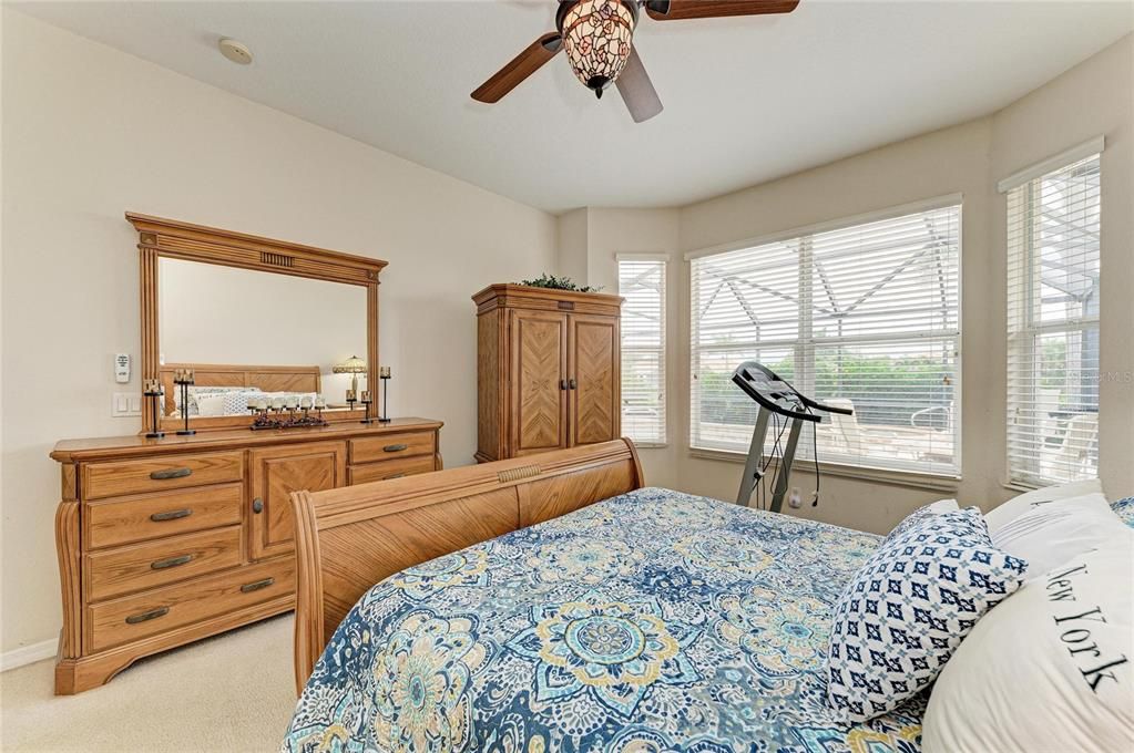 For Sale: $549,990 (3 beds, 3 baths, 2048 Square Feet)