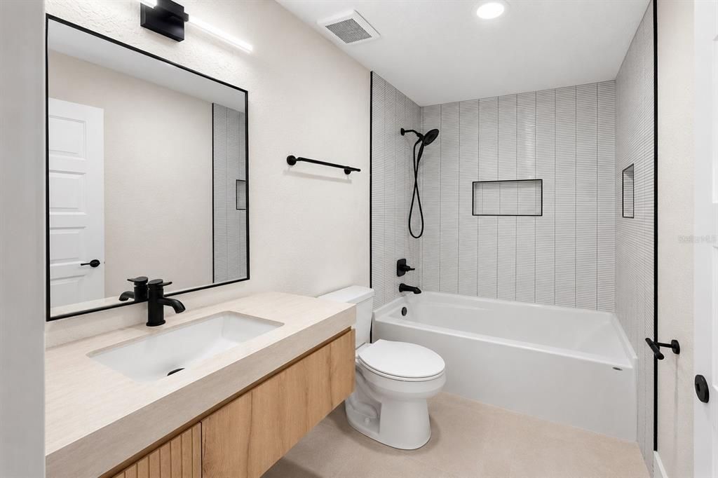En Venta: $545,000 (2 camas, 2 baños, 1500 Pies cuadrados)