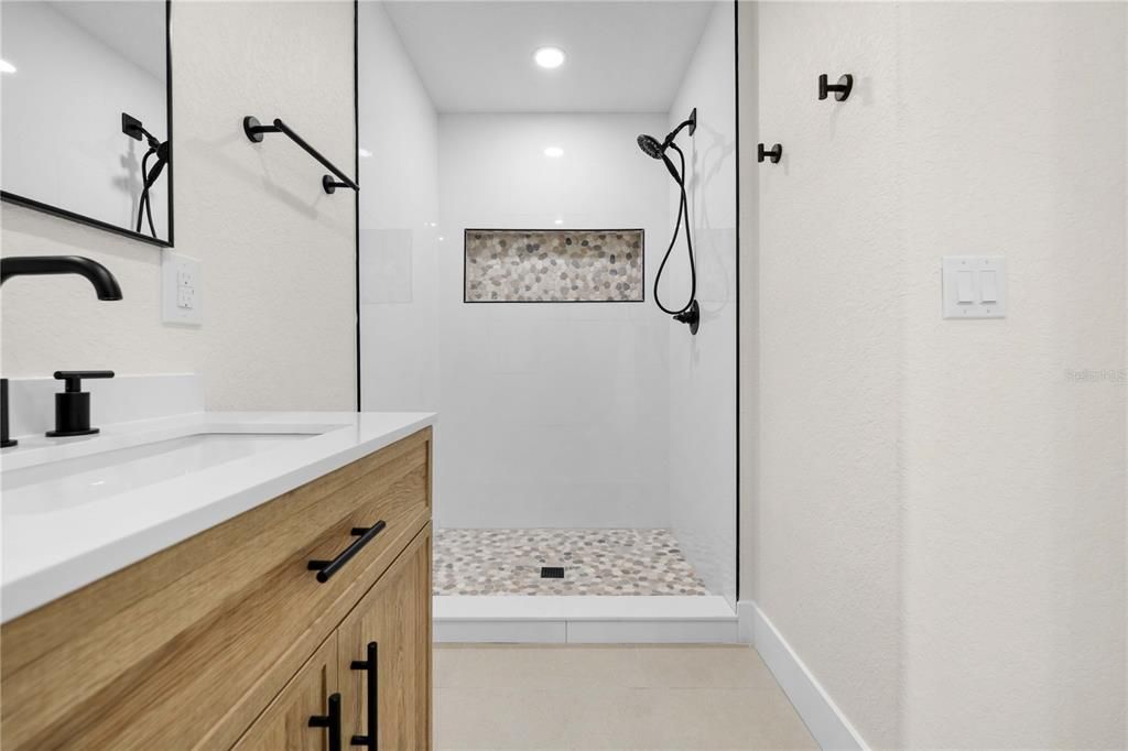 En Venta: $545,000 (2 camas, 2 baños, 1500 Pies cuadrados)