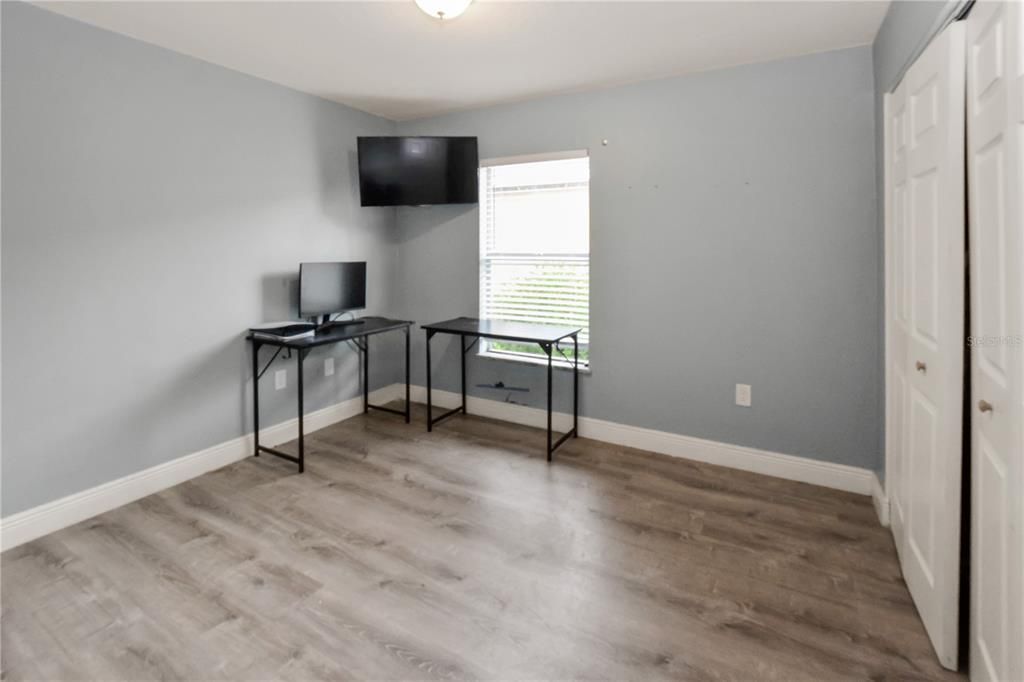 For Sale: $300,000 (3 beds, 2 baths, 996 Square Feet)