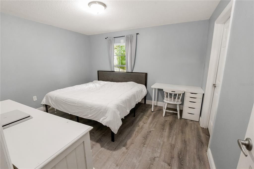 For Sale: $300,000 (3 beds, 2 baths, 996 Square Feet)