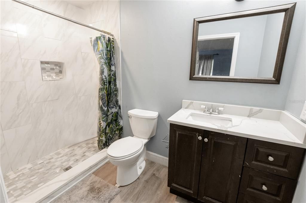 For Sale: $300,000 (3 beds, 2 baths, 996 Square Feet)