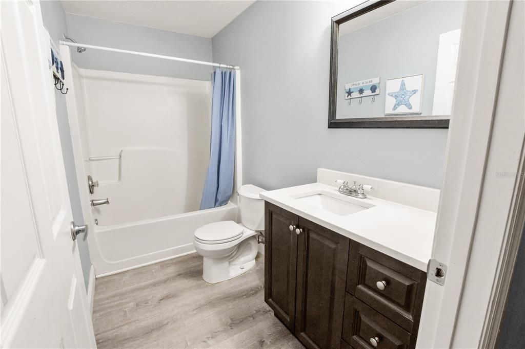 For Sale: $300,000 (3 beds, 2 baths, 996 Square Feet)