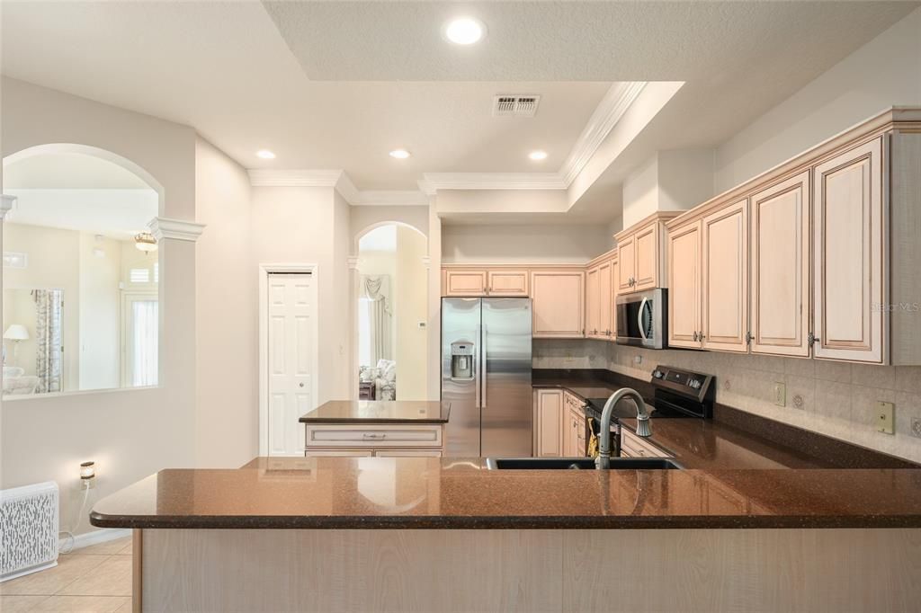 En Venta: $599,900 (4 camas, 4 baños, 3054 Pies cuadrados)