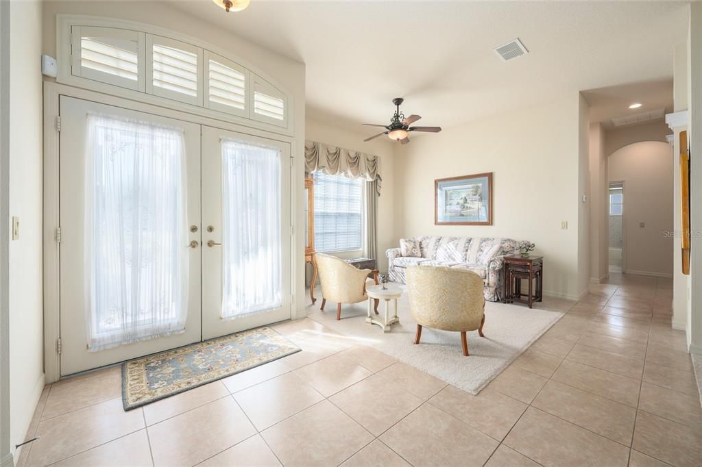 En Venta: $599,900 (4 camas, 4 baños, 3054 Pies cuadrados)
