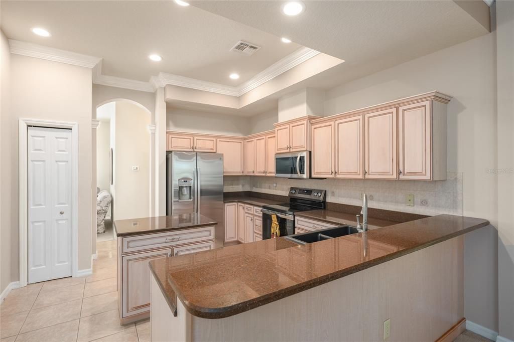 En Venta: $599,900 (4 camas, 4 baños, 3054 Pies cuadrados)