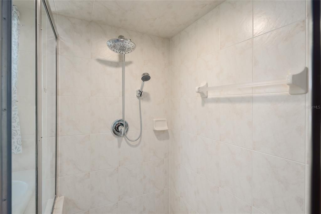 En Venta: $599,900 (4 camas, 4 baños, 3054 Pies cuadrados)
