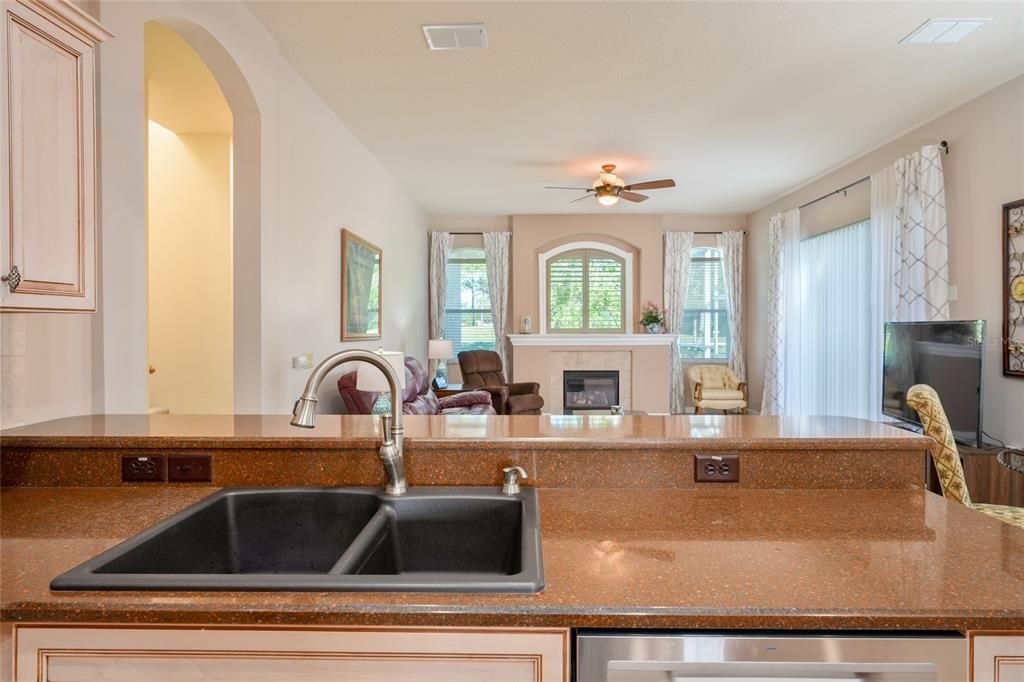 En Venta: $599,900 (4 camas, 4 baños, 3054 Pies cuadrados)