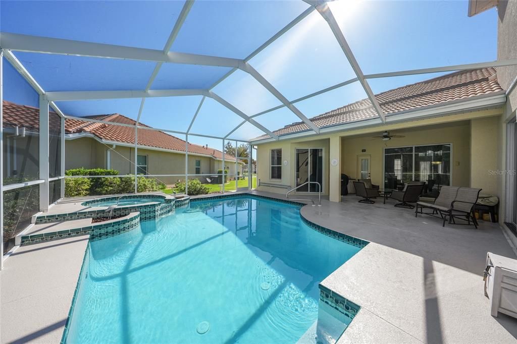 En Venta: $599,900 (4 camas, 4 baños, 3054 Pies cuadrados)
