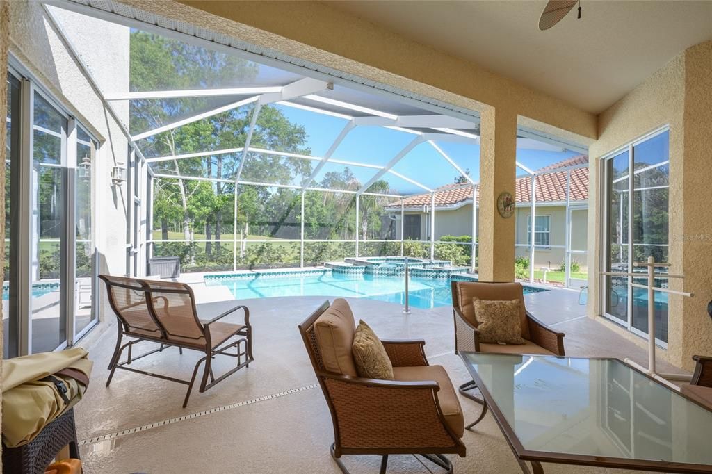 En Venta: $599,900 (4 camas, 4 baños, 3054 Pies cuadrados)