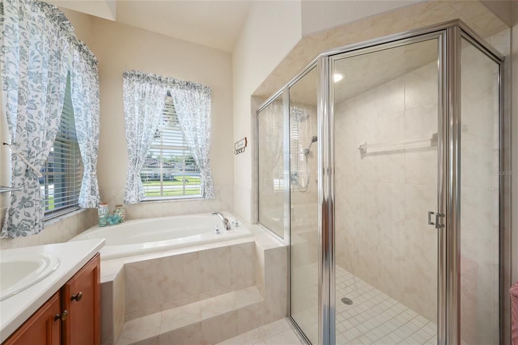 En Venta: $599,900 (4 camas, 4 baños, 3054 Pies cuadrados)