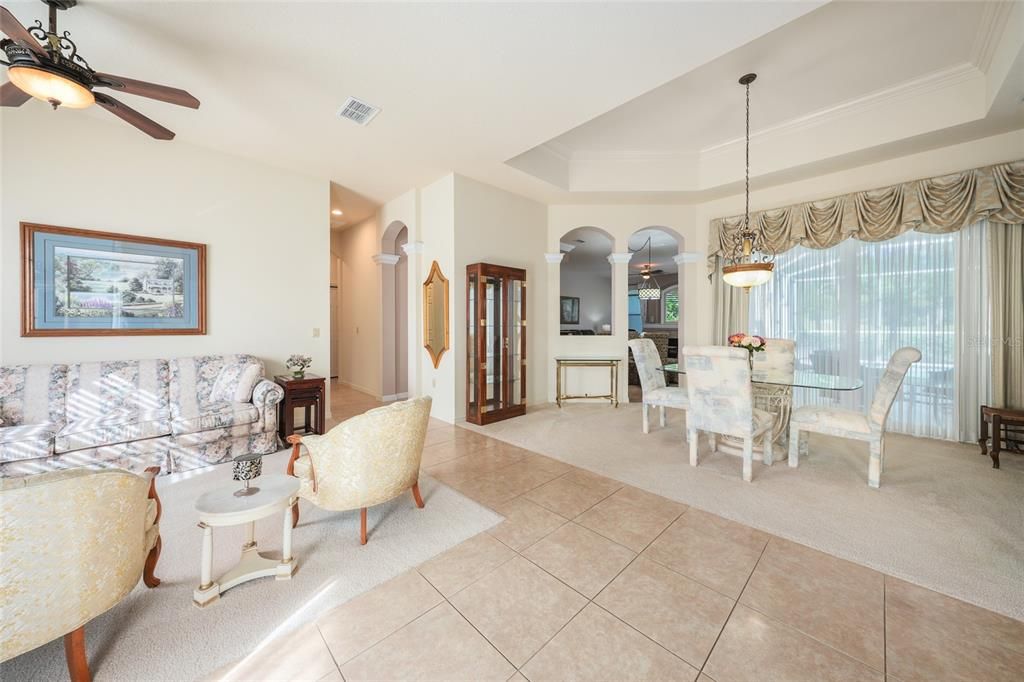 En Venta: $599,900 (4 camas, 4 baños, 3054 Pies cuadrados)