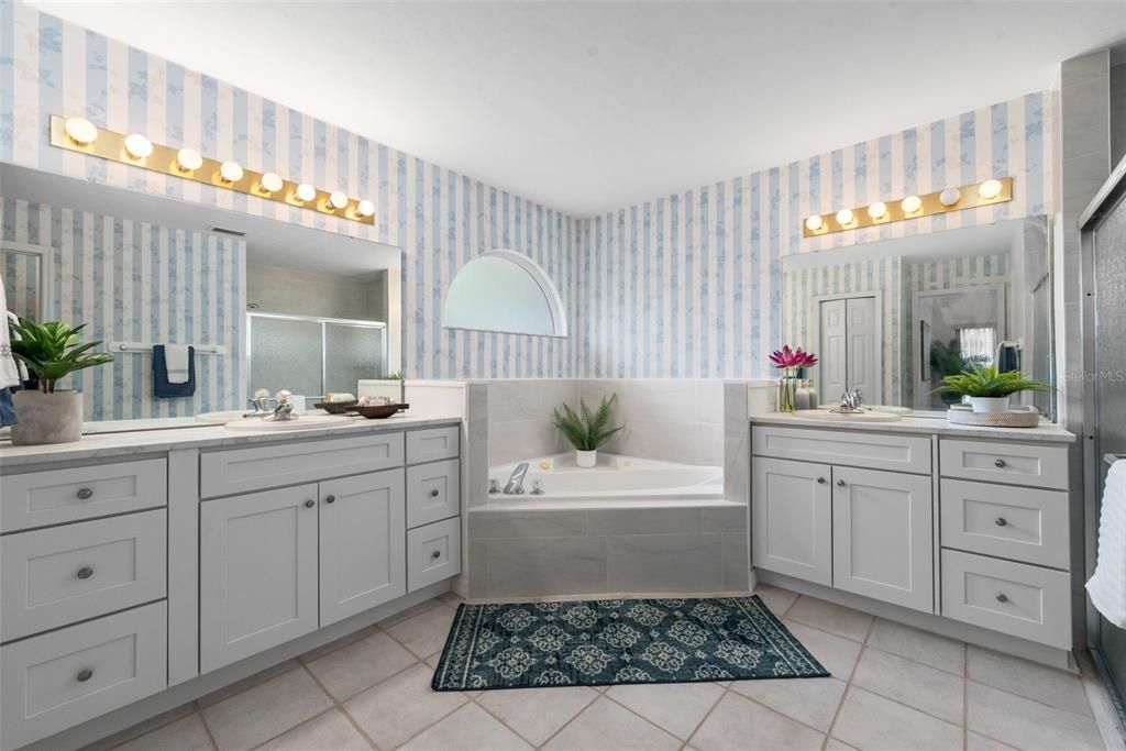 For Sale: $375,000 (4 beds, 3 baths, 2278 Square Feet)