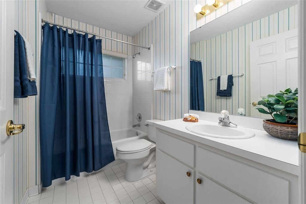 For Sale: $375,000 (4 beds, 3 baths, 2278 Square Feet)