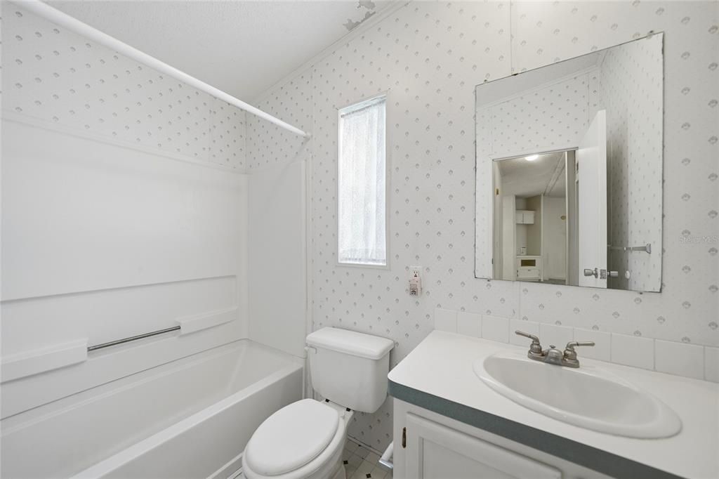 For Sale: $168,000 (3 beds, 2 baths, 1188 Square Feet)