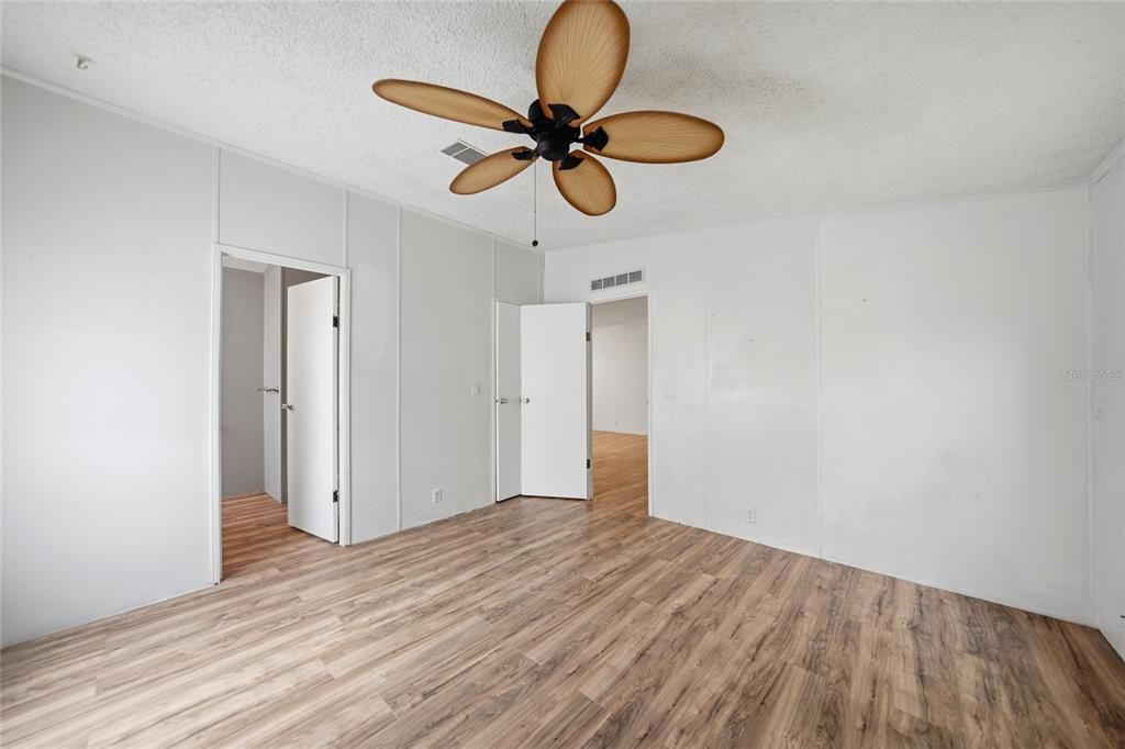 For Sale: $168,000 (3 beds, 2 baths, 1188 Square Feet)