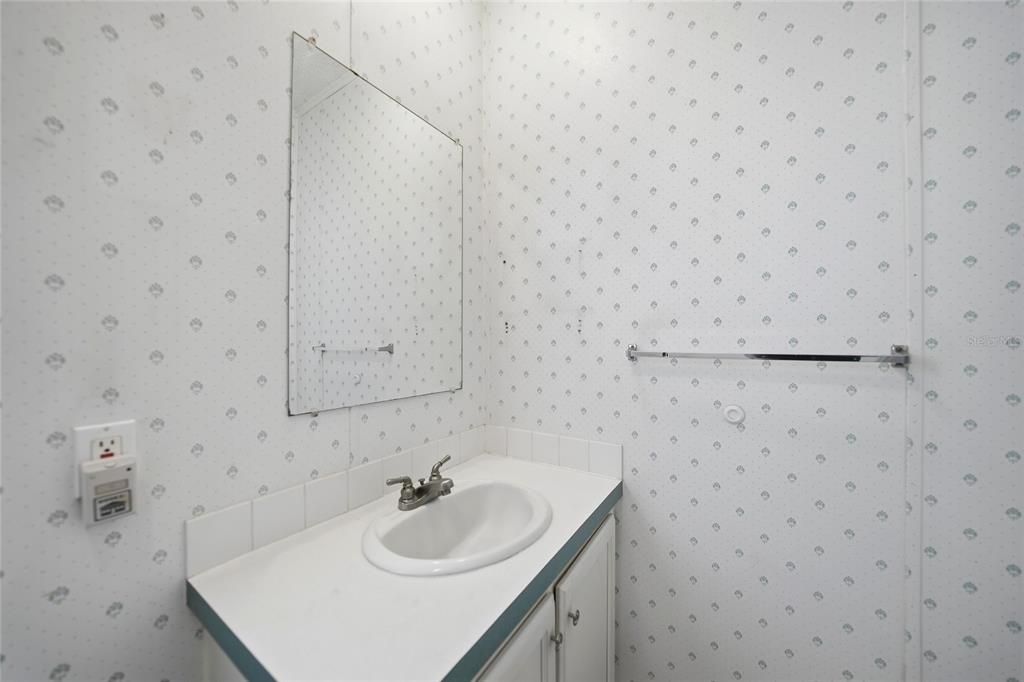 For Sale: $168,000 (3 beds, 2 baths, 1188 Square Feet)
