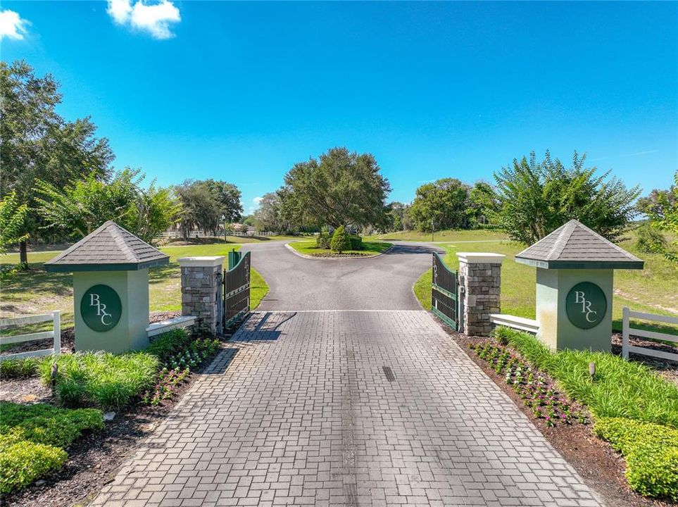 En Venta: $299,000 (2.69 acres)