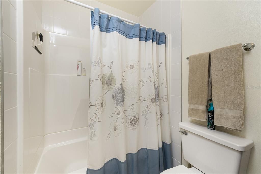 На продажу: $199,900 (3 спален, 2 ванн, 1072 Квадратных фут)
