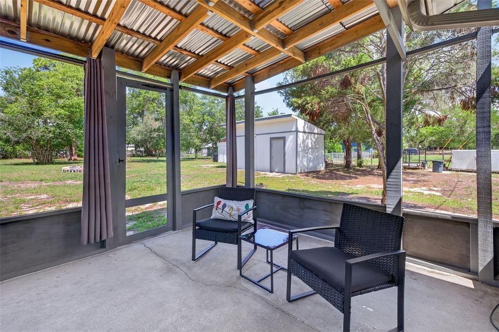 For Sale: $325,000 (3 beds, 2 baths, 1176 Square Feet)