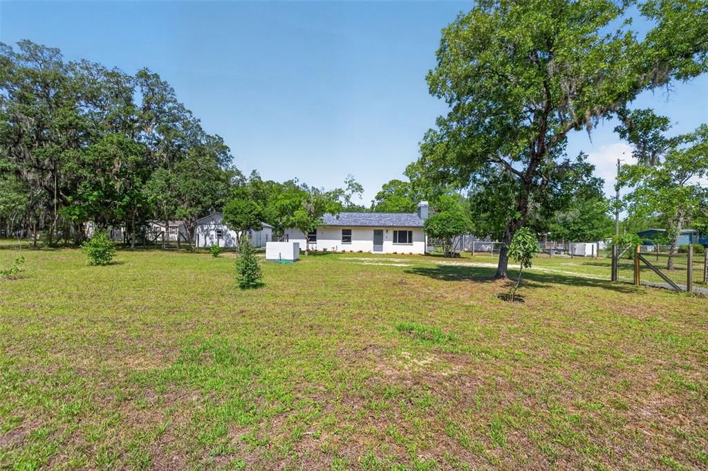 For Sale: $325,000 (3 beds, 2 baths, 1176 Square Feet)