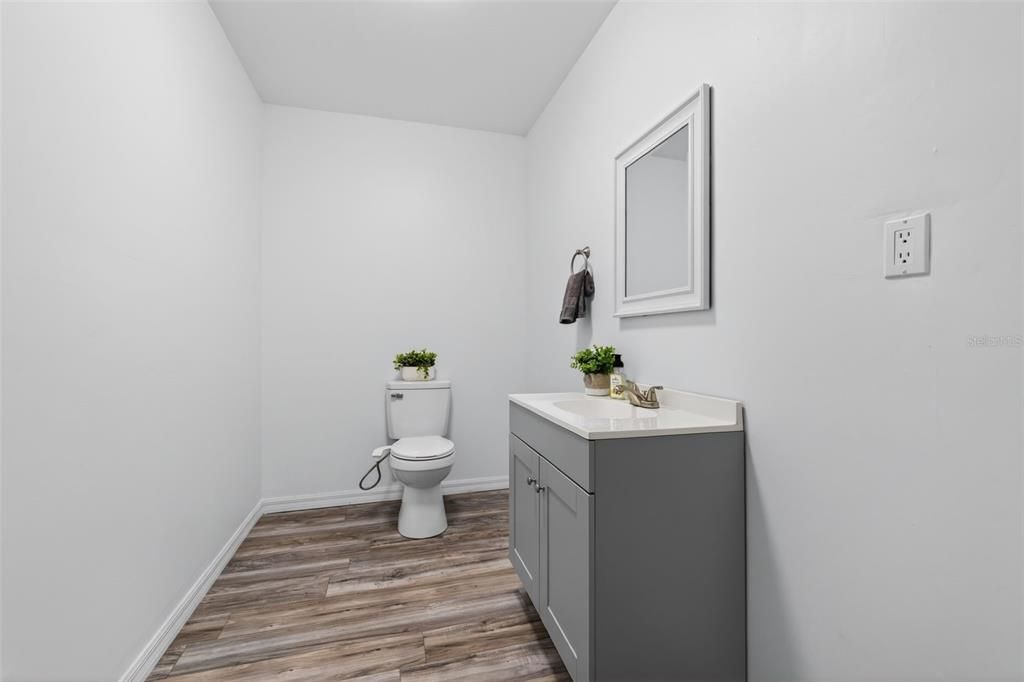 For Sale: $325,000 (3 beds, 2 baths, 1176 Square Feet)