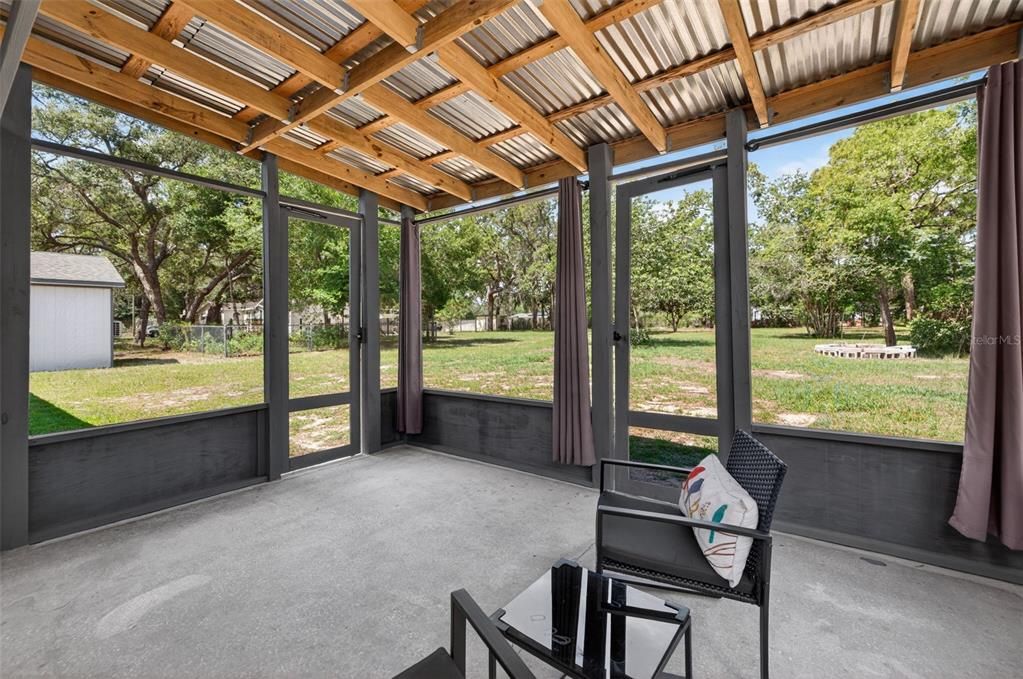 For Sale: $325,000 (3 beds, 2 baths, 1176 Square Feet)