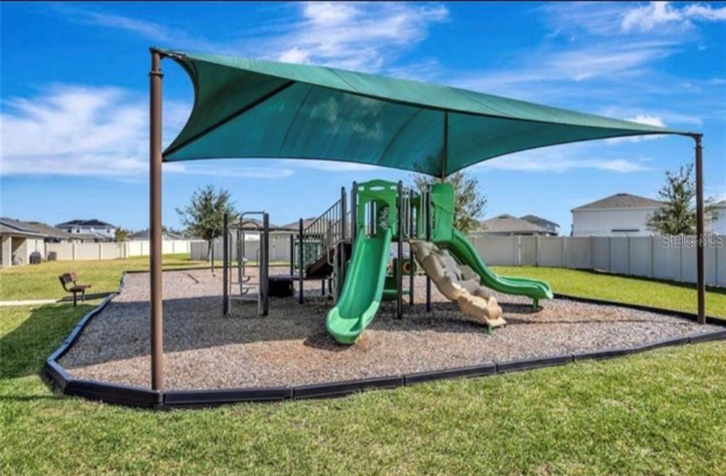 For Rent: $3,000 (5 beds, 3 baths, 3219 Square Feet)