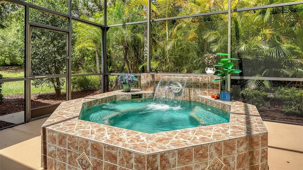 En Venta: $695,000 (3 camas, 2 baños, 2224 Pies cuadrados)