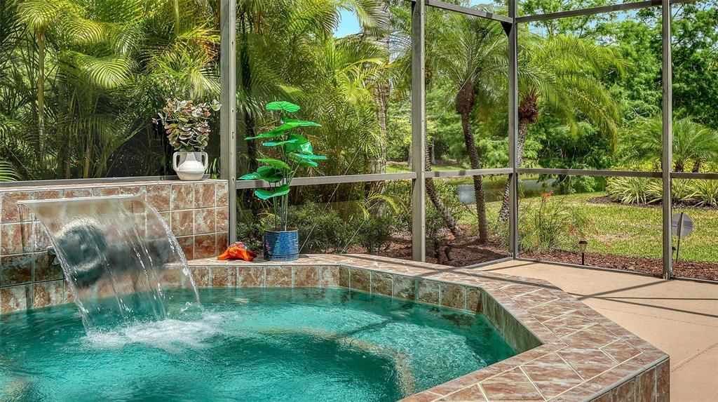 En Venta: $695,000 (3 camas, 2 baños, 2224 Pies cuadrados)