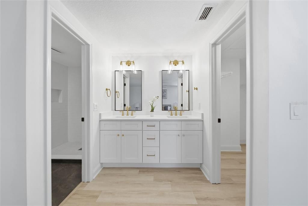 Active With Contract: $549,000 (4 beds, 2 baths, 2261 Square Feet)