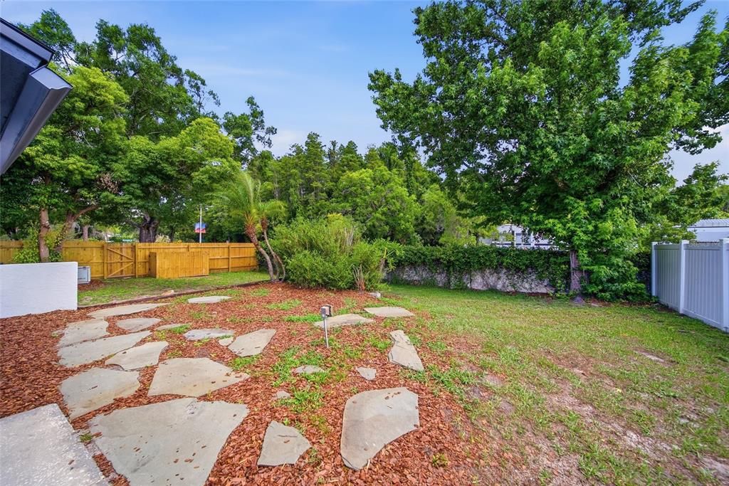 Active With Contract: $549,000 (4 beds, 2 baths, 2261 Square Feet)