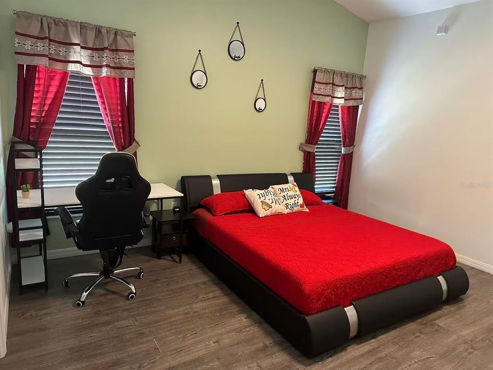 En Renta: $3,695 (4 camas, 3 baños, 2255 Pies cuadrados)