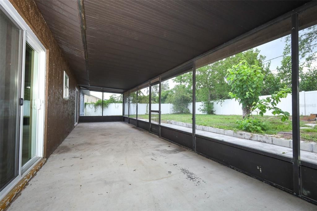 For Sale: $315,000 (3 beds, 2 baths, 1636 Square Feet)