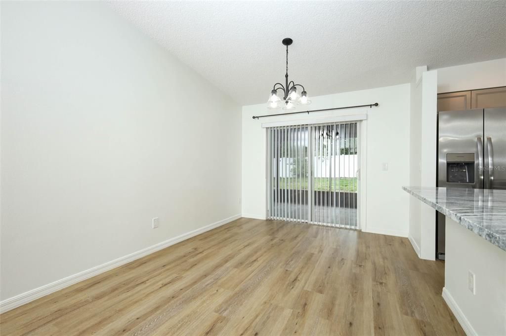 For Sale: $315,000 (3 beds, 2 baths, 1636 Square Feet)