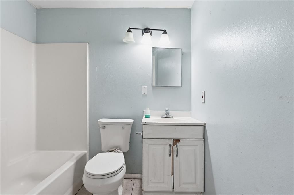 На продажу: $199,900 (3 спален, 2 ванн, 1279 Квадратных фут)