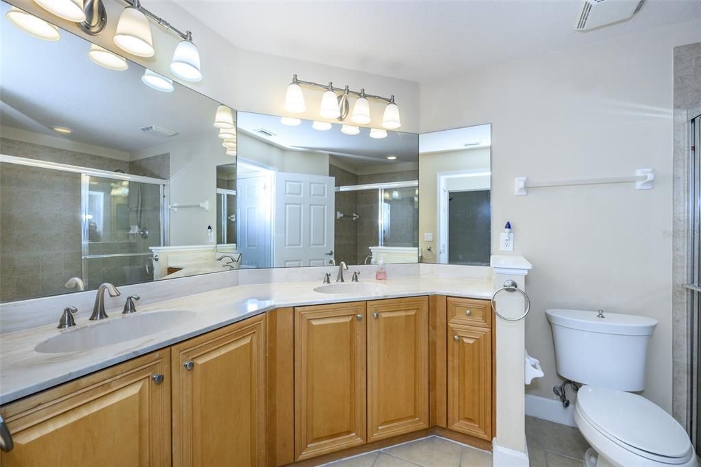 For Sale: $255,000 (2 beds, 2 baths, 1306 Square Feet)