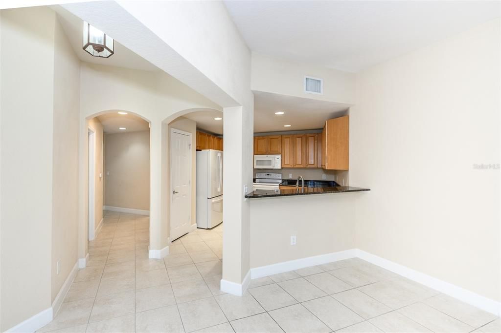 For Sale: $255,000 (2 beds, 2 baths, 1306 Square Feet)