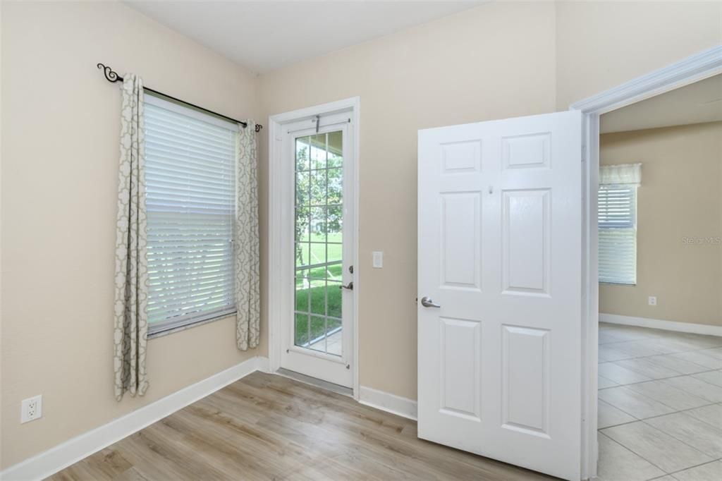 For Sale: $255,000 (2 beds, 2 baths, 1306 Square Feet)