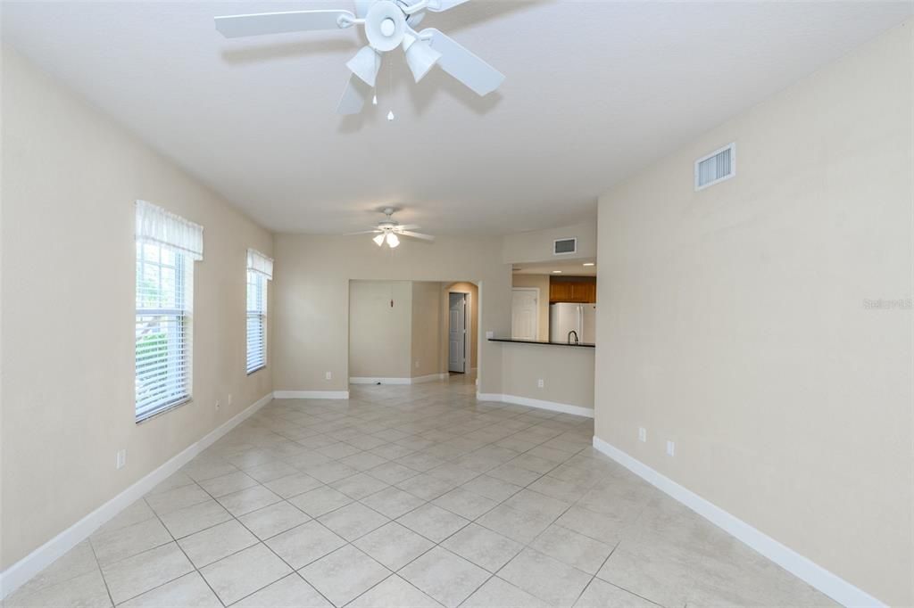 For Sale: $255,000 (2 beds, 2 baths, 1306 Square Feet)