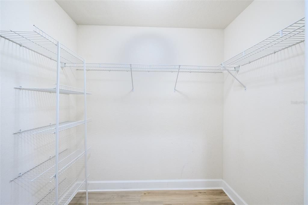 For Sale: $255,000 (2 beds, 2 baths, 1306 Square Feet)