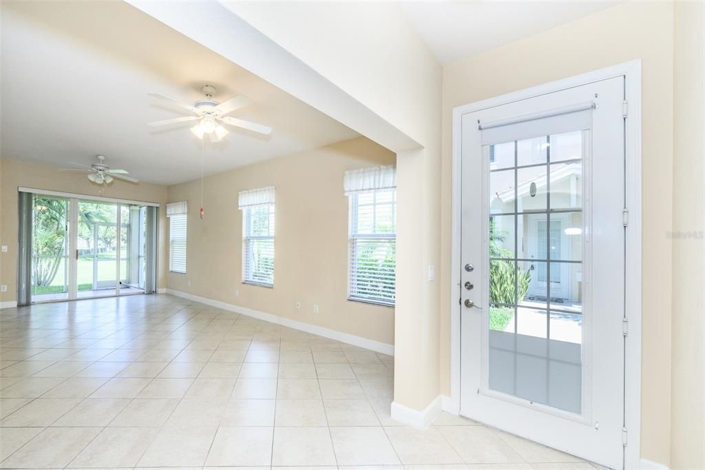 For Sale: $255,000 (2 beds, 2 baths, 1306 Square Feet)