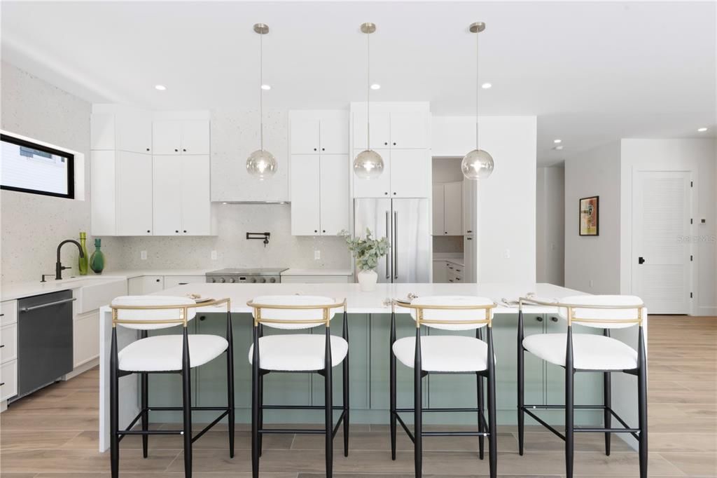 For Sale: $1,400,000 (4 beds, 3 baths, 2720 Square Feet)