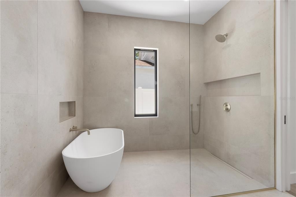 For Sale: $1,400,000 (4 beds, 3 baths, 2720 Square Feet)