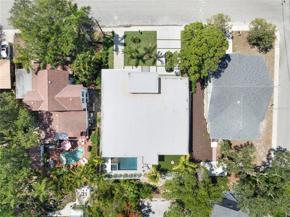 For Sale: $1,400,000 (4 beds, 3 baths, 2720 Square Feet)