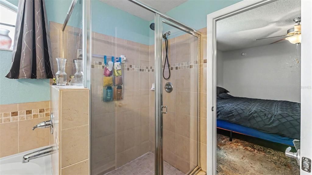 En Venta: $290,000 (3 camas, 2 baños, 1299 Pies cuadrados)