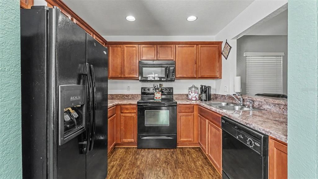 En Venta: $290,000 (3 camas, 2 baños, 1299 Pies cuadrados)
