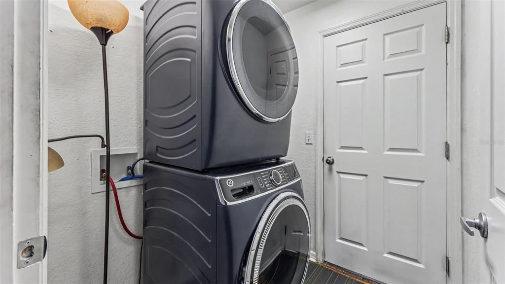 En Venta: $290,000 (3 camas, 2 baños, 1299 Pies cuadrados)