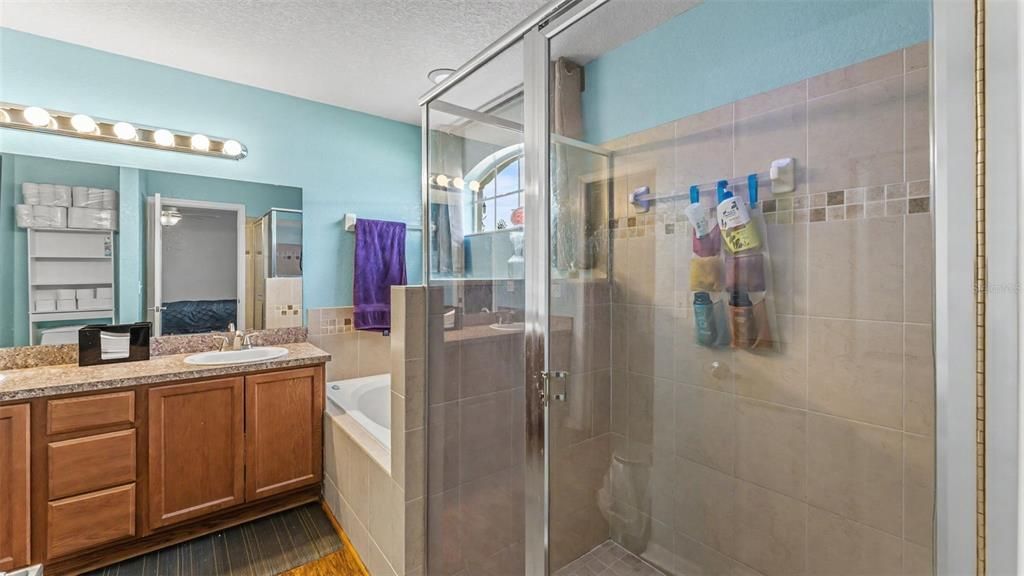 En Venta: $290,000 (3 camas, 2 baños, 1299 Pies cuadrados)