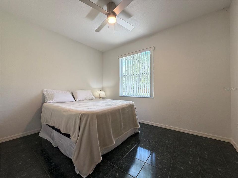 Activo con contrato: $425,000 (4 camas, 3 baños, 1873 Pies cuadrados)